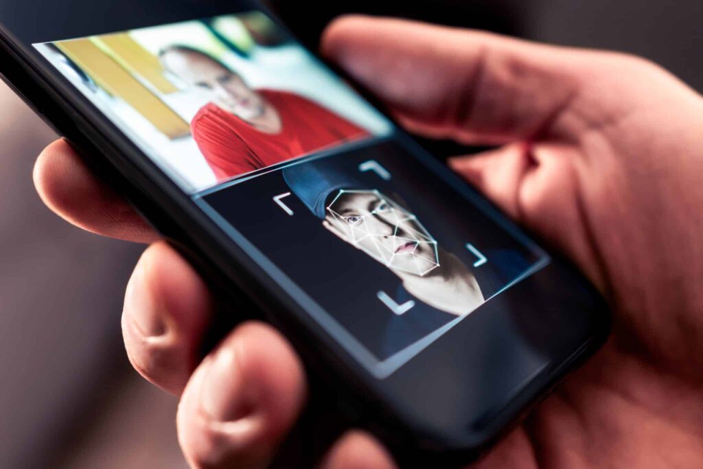 AI gestión de identidades detección de suplantación a escala eIvEep
